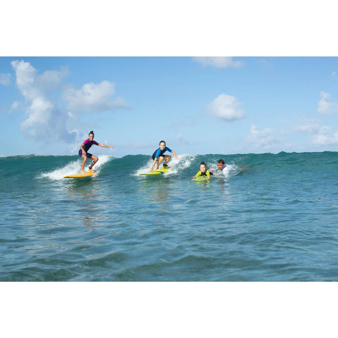 100 kid’s 1.5 mm neoprene blue Shorty Surfing wetsuit - Image 20