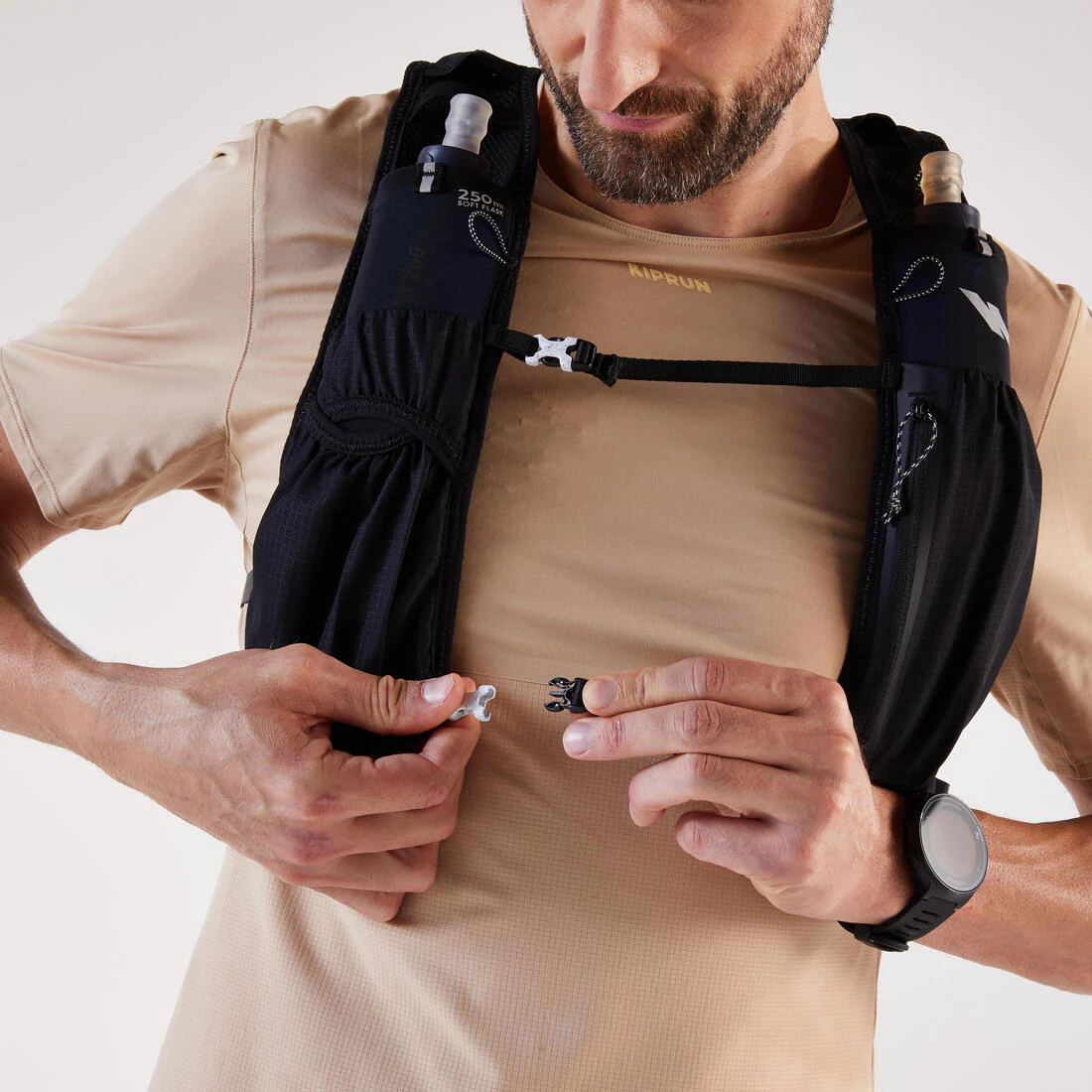 5L TRAIL RUNNING BAG - TURQUOISE - SOLD WITH 1L WATER BLADDER - Image 3