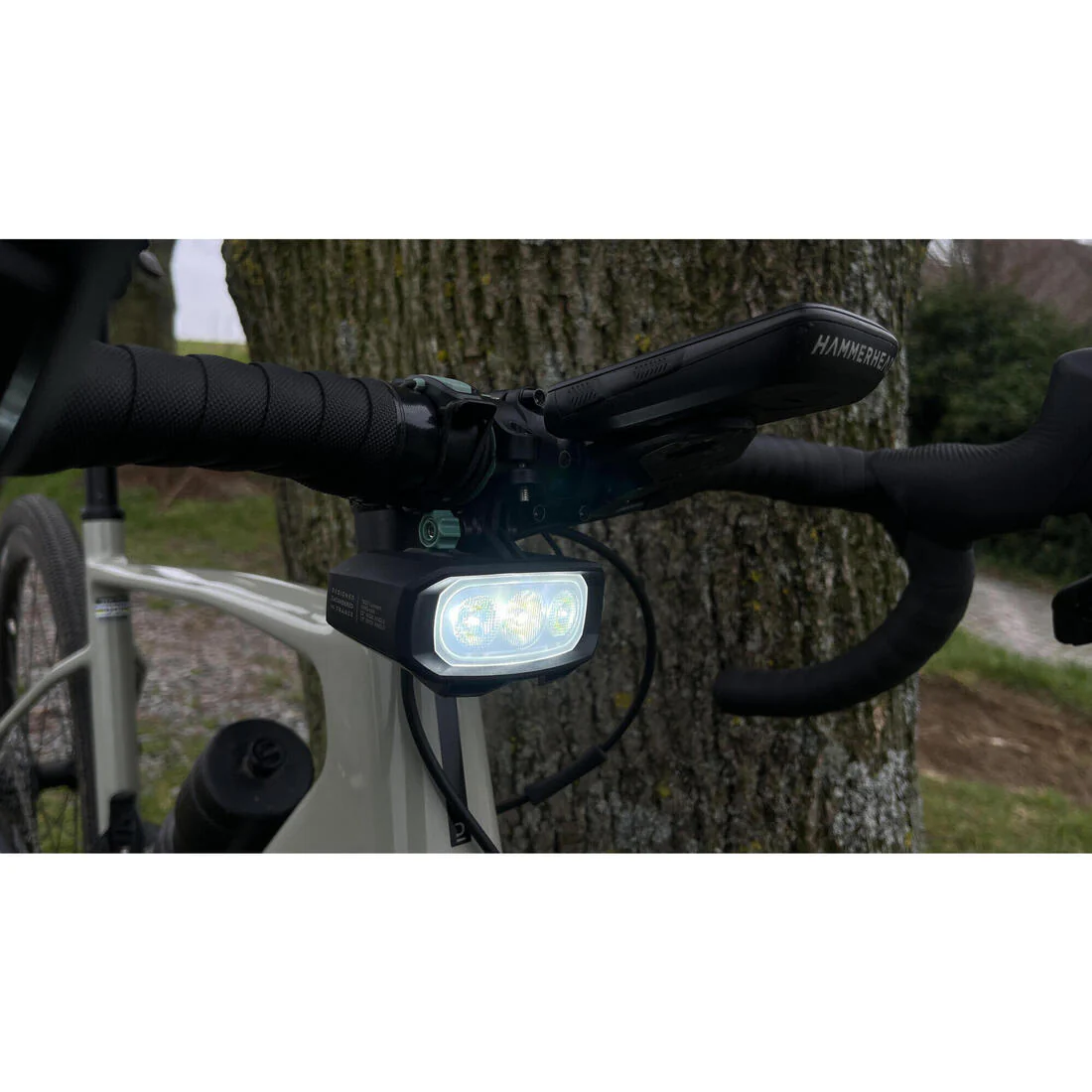 Bike Light FL940 for riding on unlit trails - Image 17