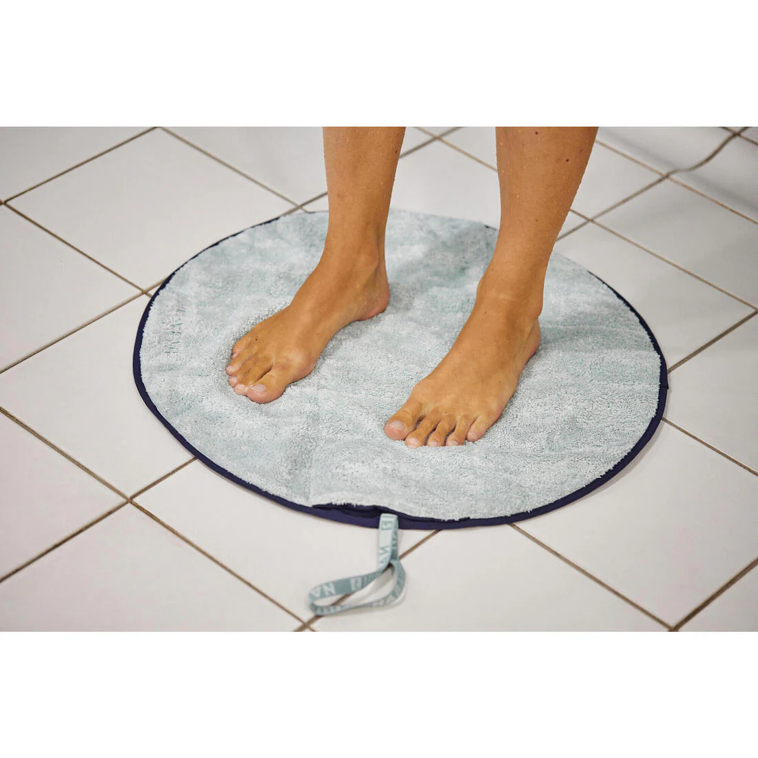 Double-Sided Soft Microfibre Swimming Foot Towel 60 cm Diameter - Image 8