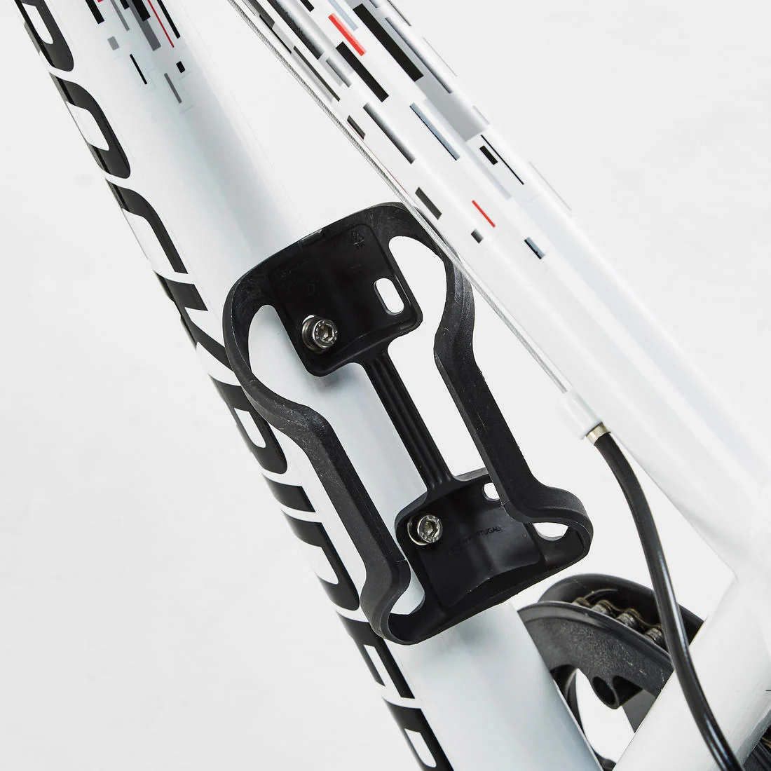 Frame-mounted bottle cage with side opening for a 380ml bottle. - Image 4