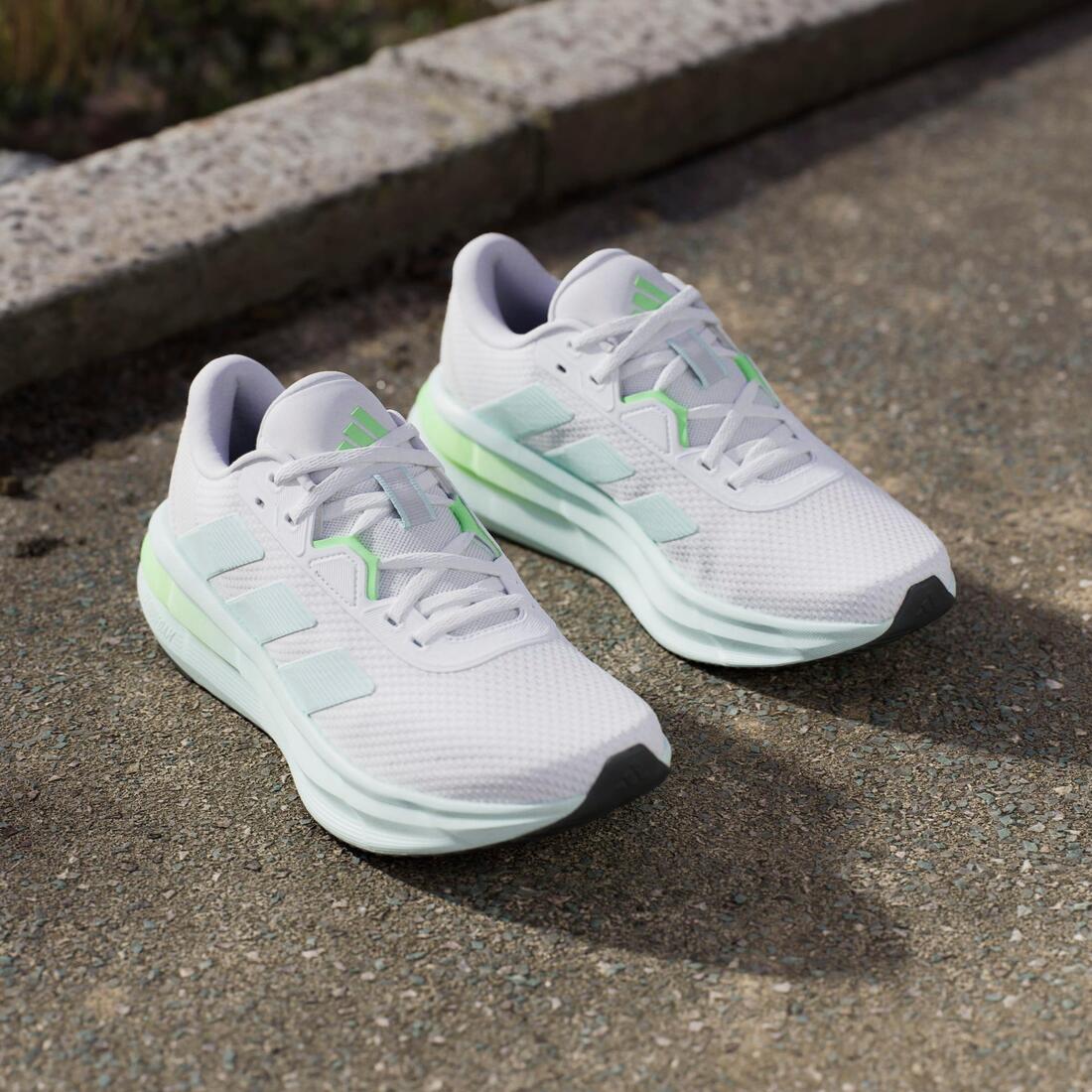 Galaxy 7 Running Shoes, White - Image 17