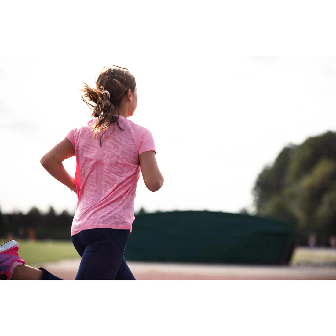 Girl's KIPRUN CARE 900 Seamless Running T-shirt - pink - Image 10