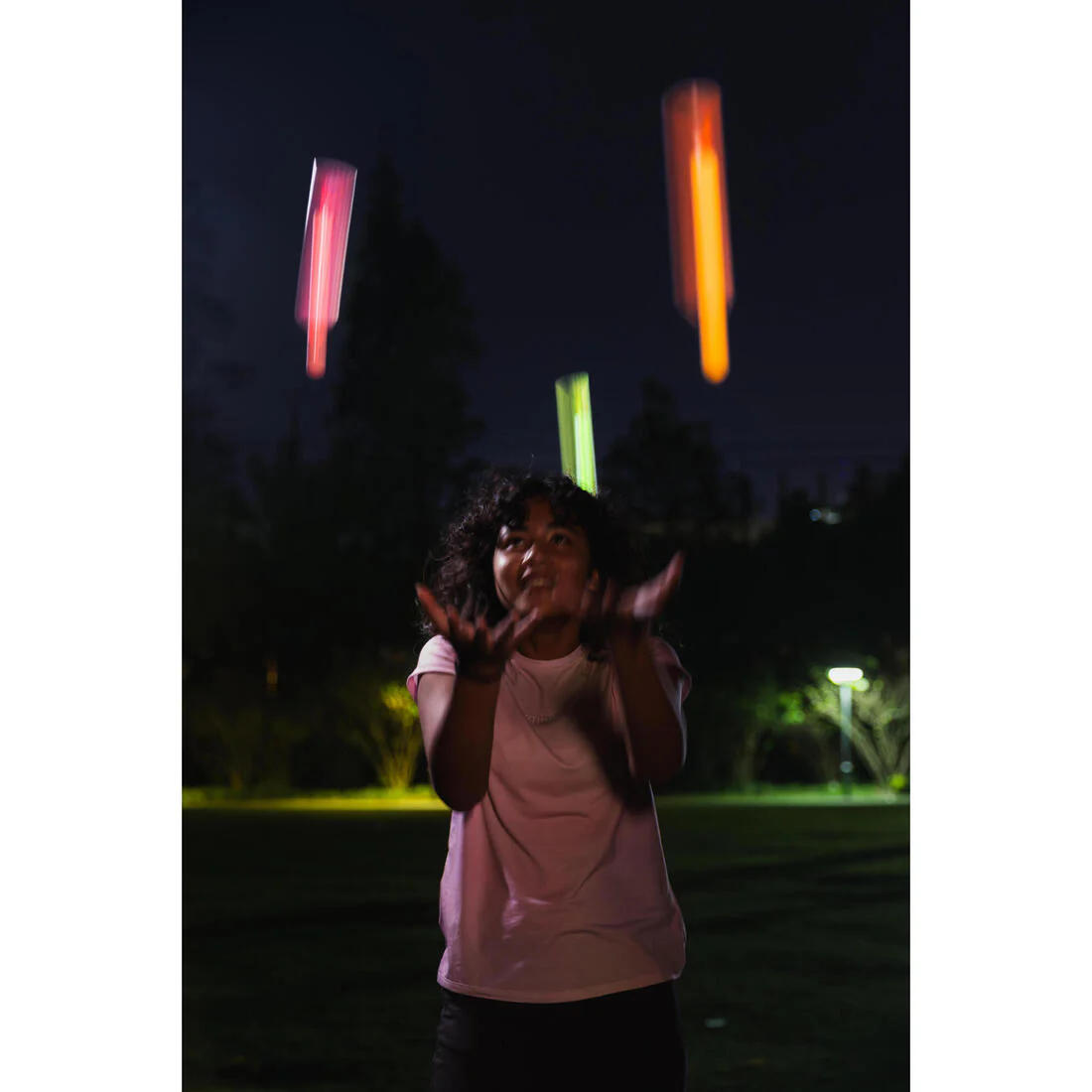 Illuminated Outdoor Badminton Shuttlecock Feenixx 530 Nite - Image 10