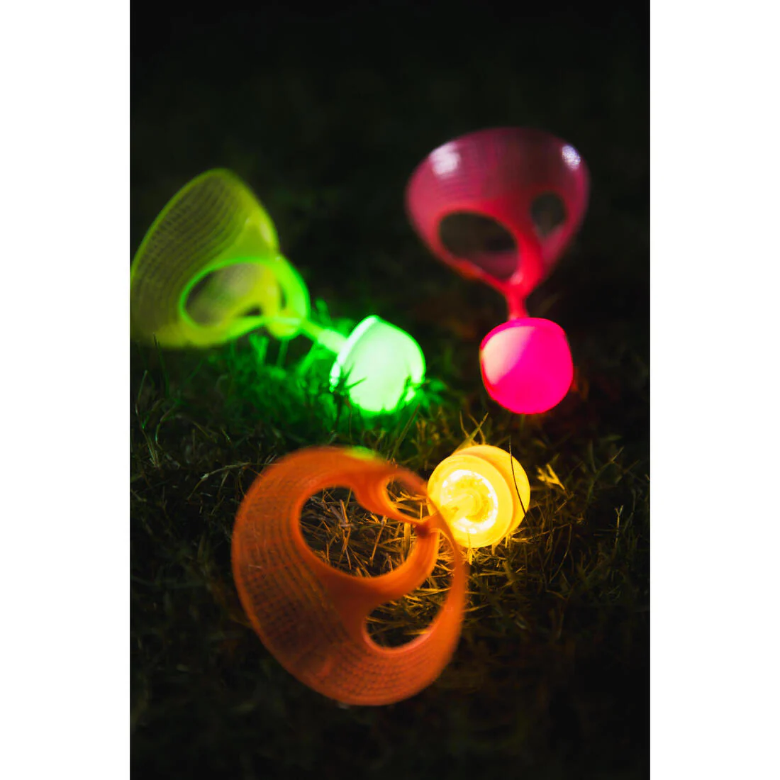 Illuminated Outdoor Badminton Shuttlecock Feenixx 530 Nite - Image 9