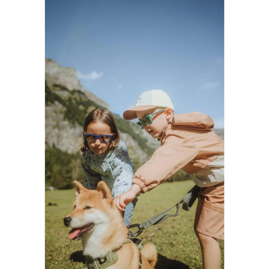 Kids’ hiking cap, MH100 - Image 9