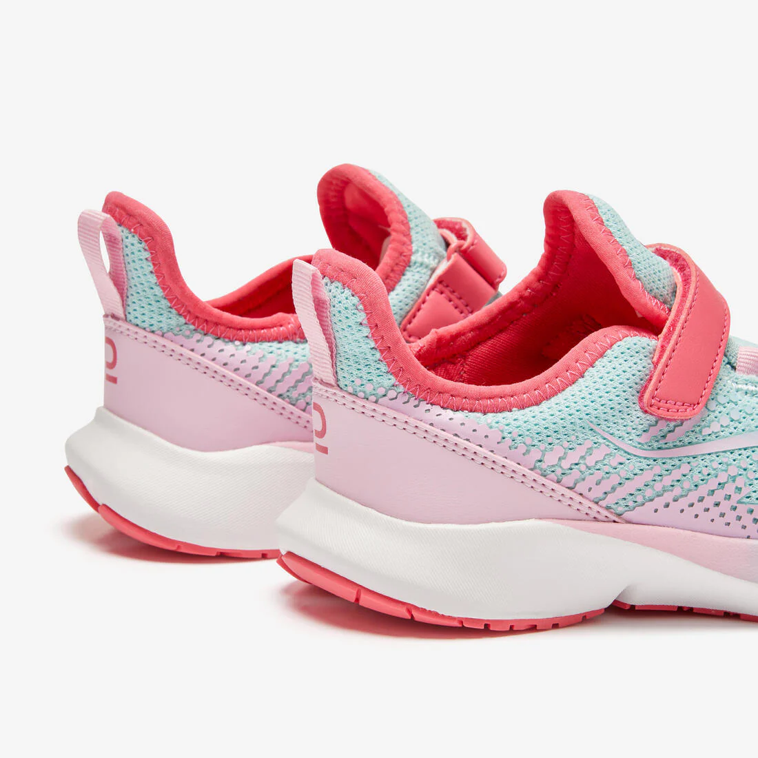 Lightweight and flexible children's velcro trainers - Image 16