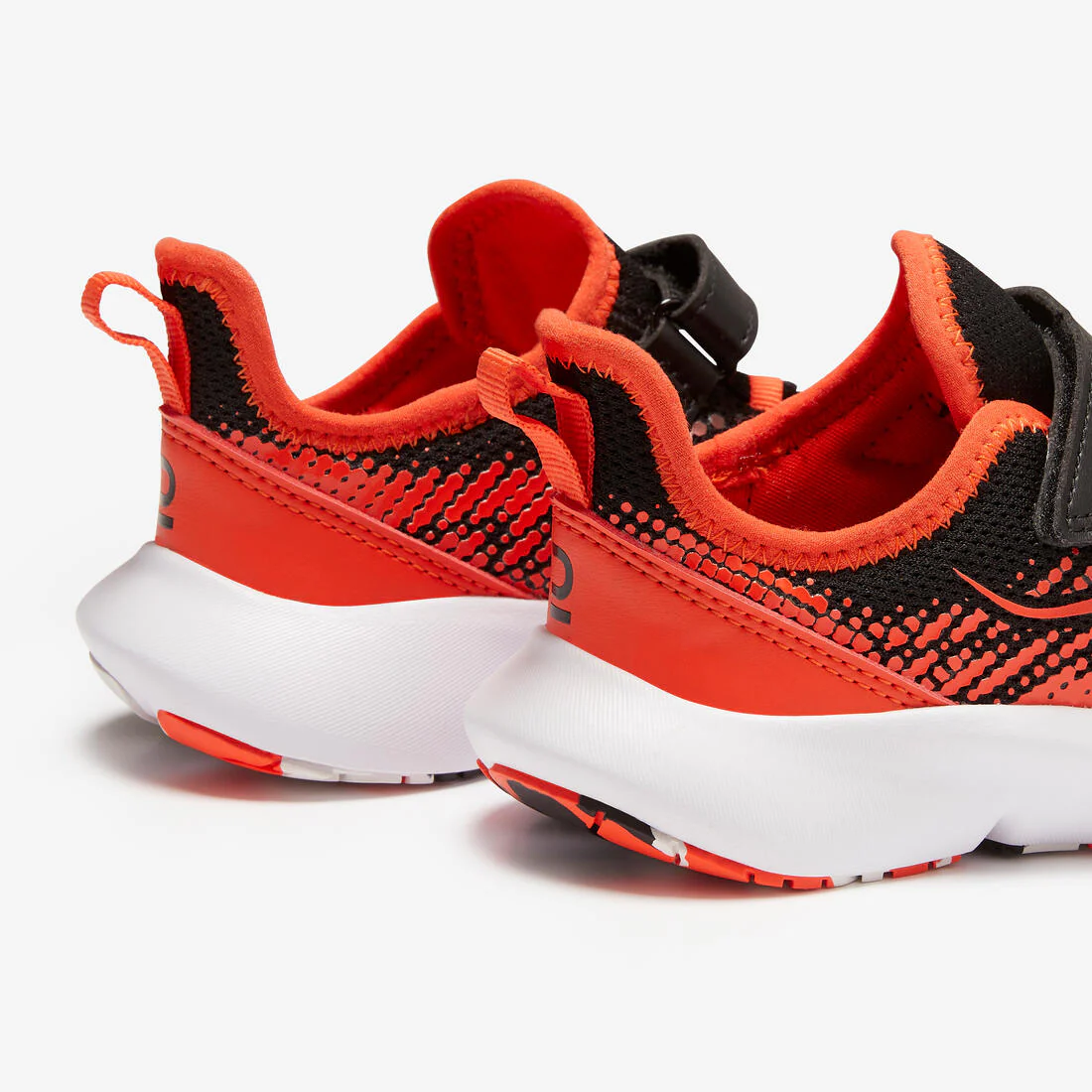Lightweight and flexible children's velcro trainers - Image 18