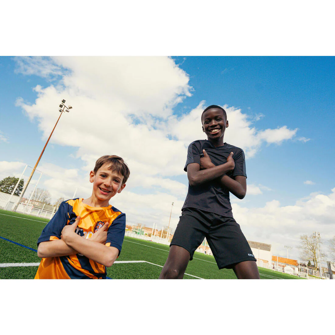 Kids' Short-Sleeved Football Shirt Essential - Image 19