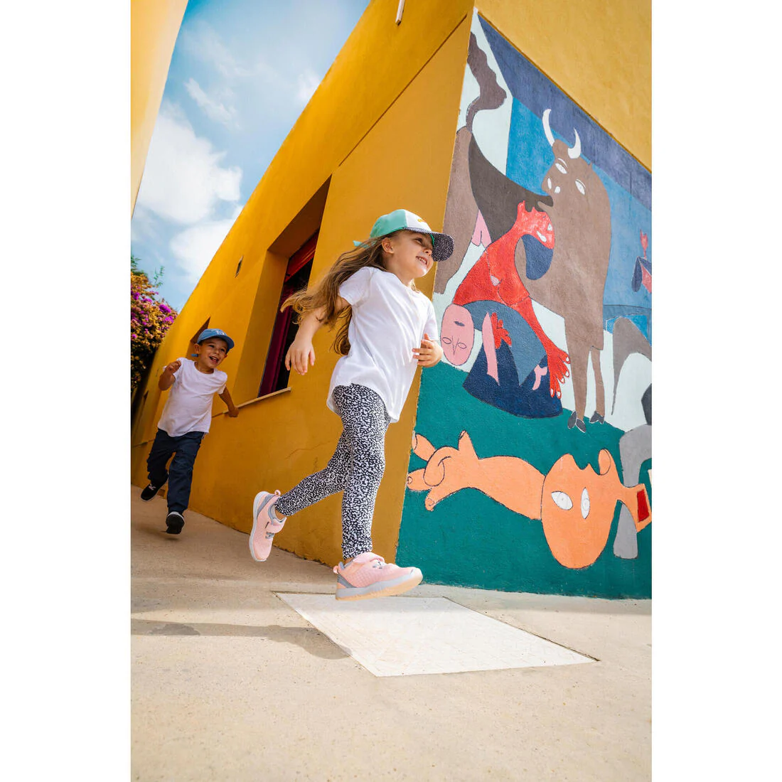 Kids’ flexible and breathable rip-tab shoes - Image 12