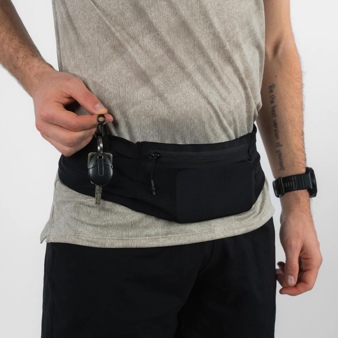 KIPRUN Comfort 2 Unisex Smartphone Running Waistband - Black, 5 pockets - Image 4