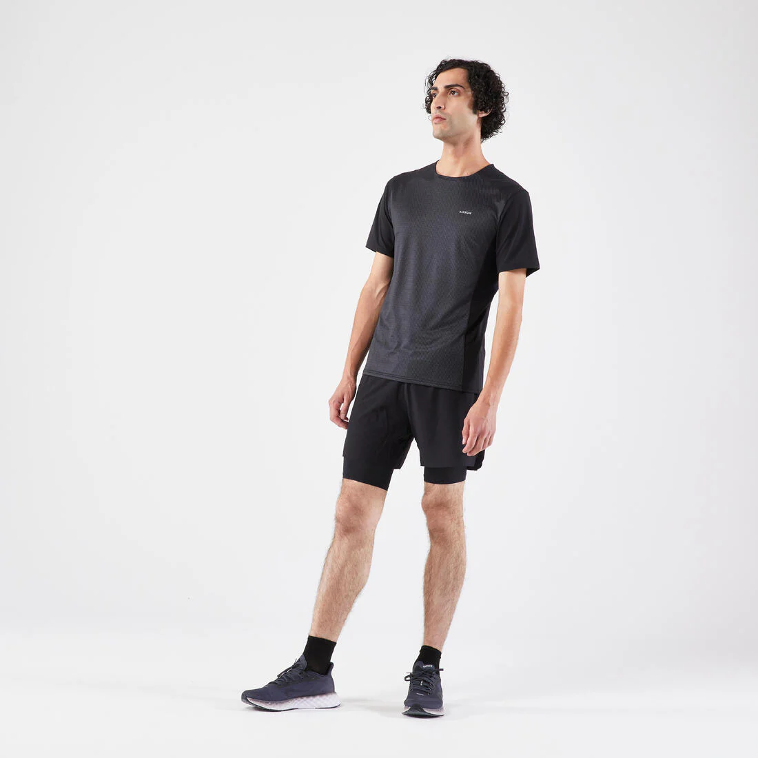 KIPRUN Run 900 Light Men's Breathable Running T-shirt - Image 2