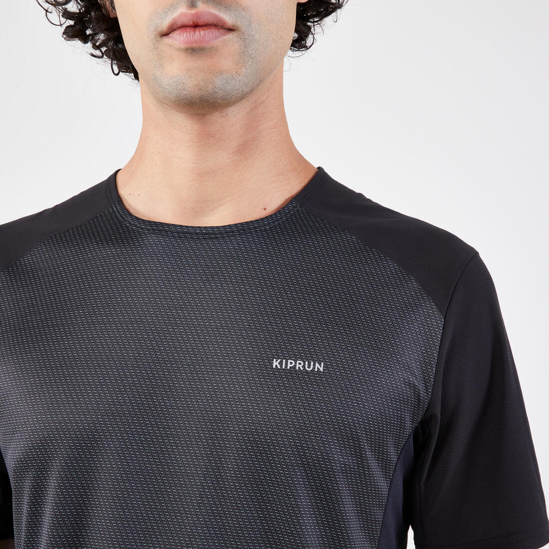 KIPRUN Run 900 Light Men's Breathable Running T-shirt - Image 4