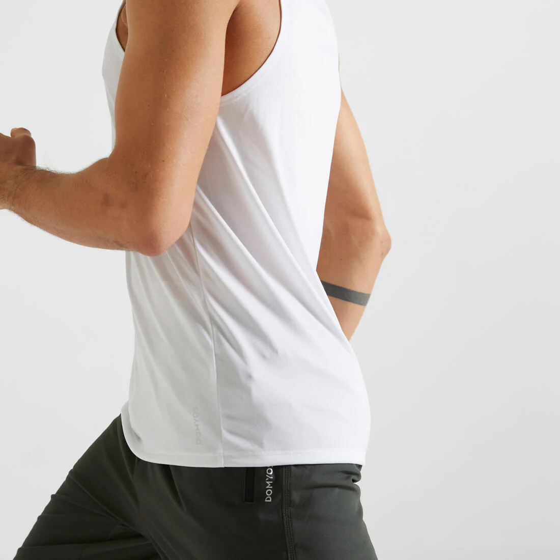 Men's Breathable Crew Neck Fitness Essential Tank Top - Image 9