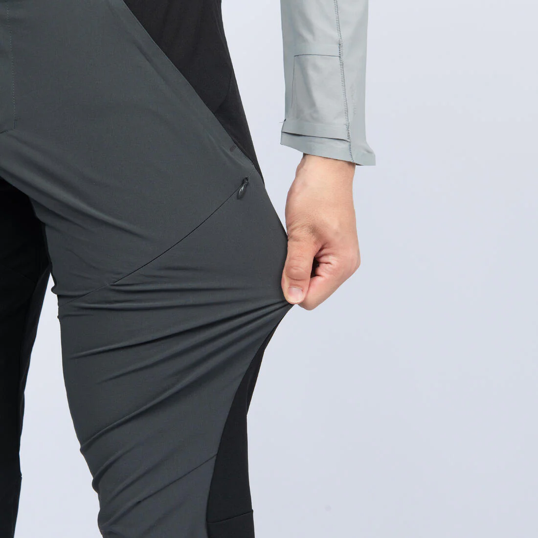 Men's Hiking Trousers MH500 - Image 22