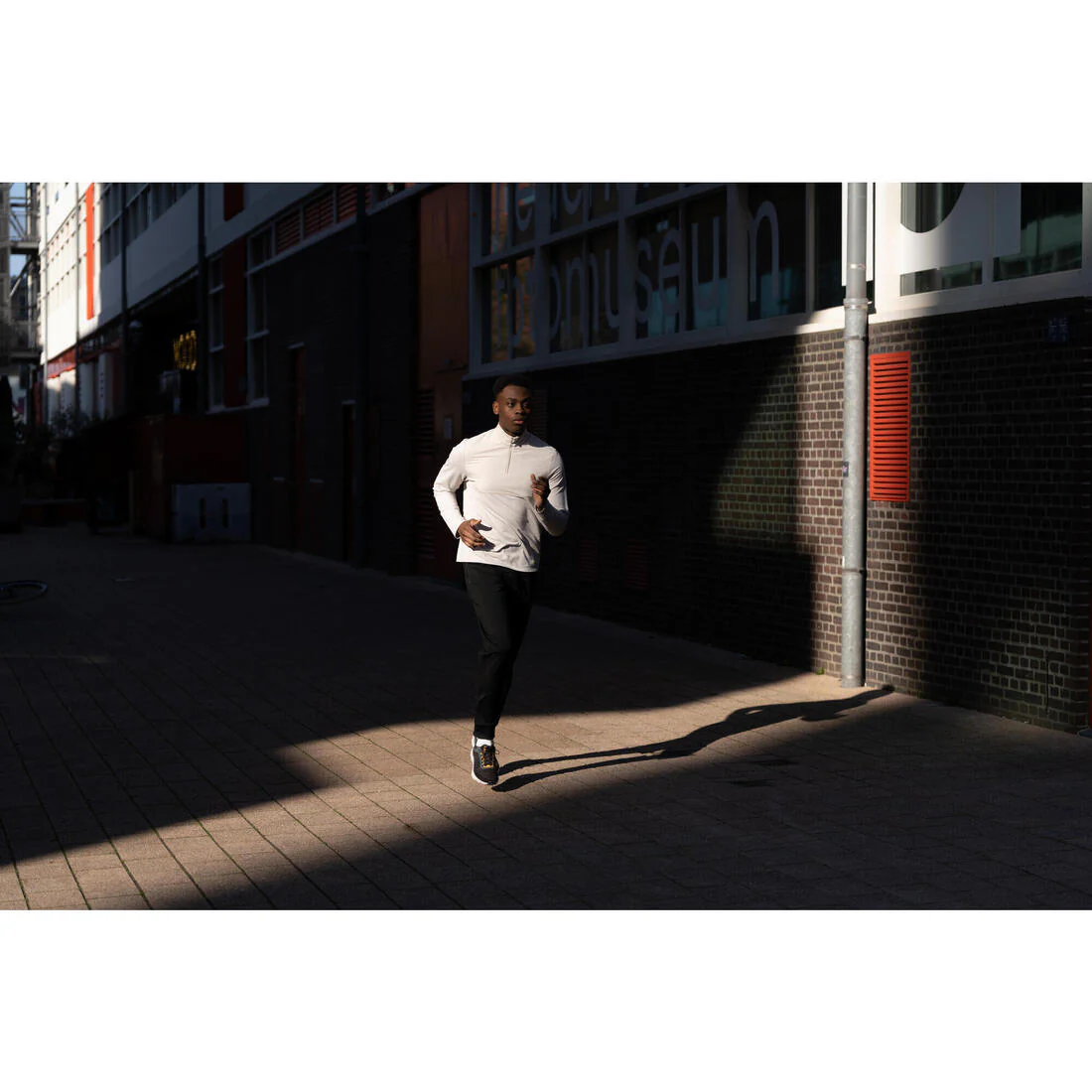 KIPRUN Run 100 Men's Warm Running Trousers - Black - Image 9