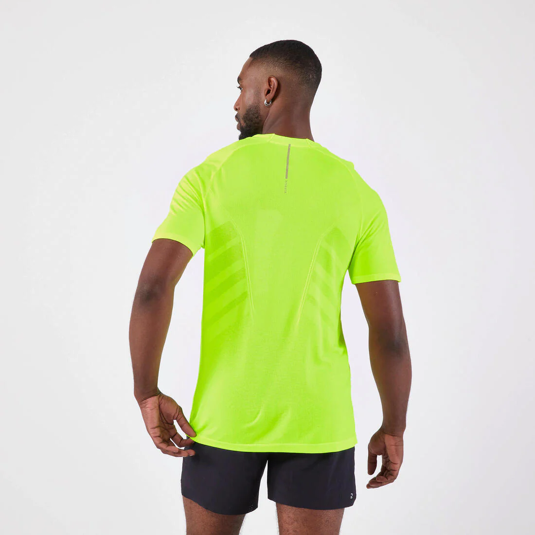 Men's KIPRUN Run 500 Comfort seamless running T-shirt - Image 12