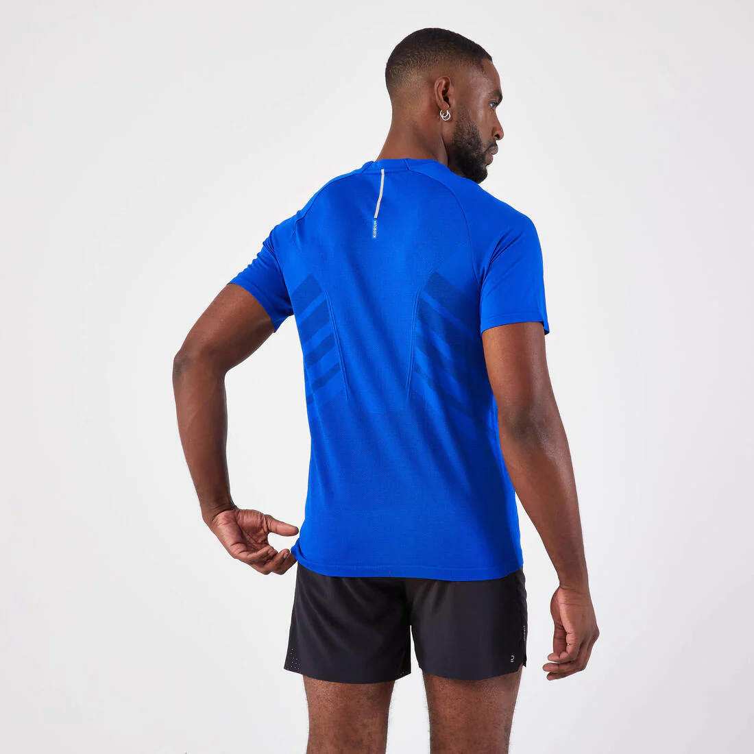 Men's KIPRUN Run 500 Comfort seamless running T-shirt - Image 19