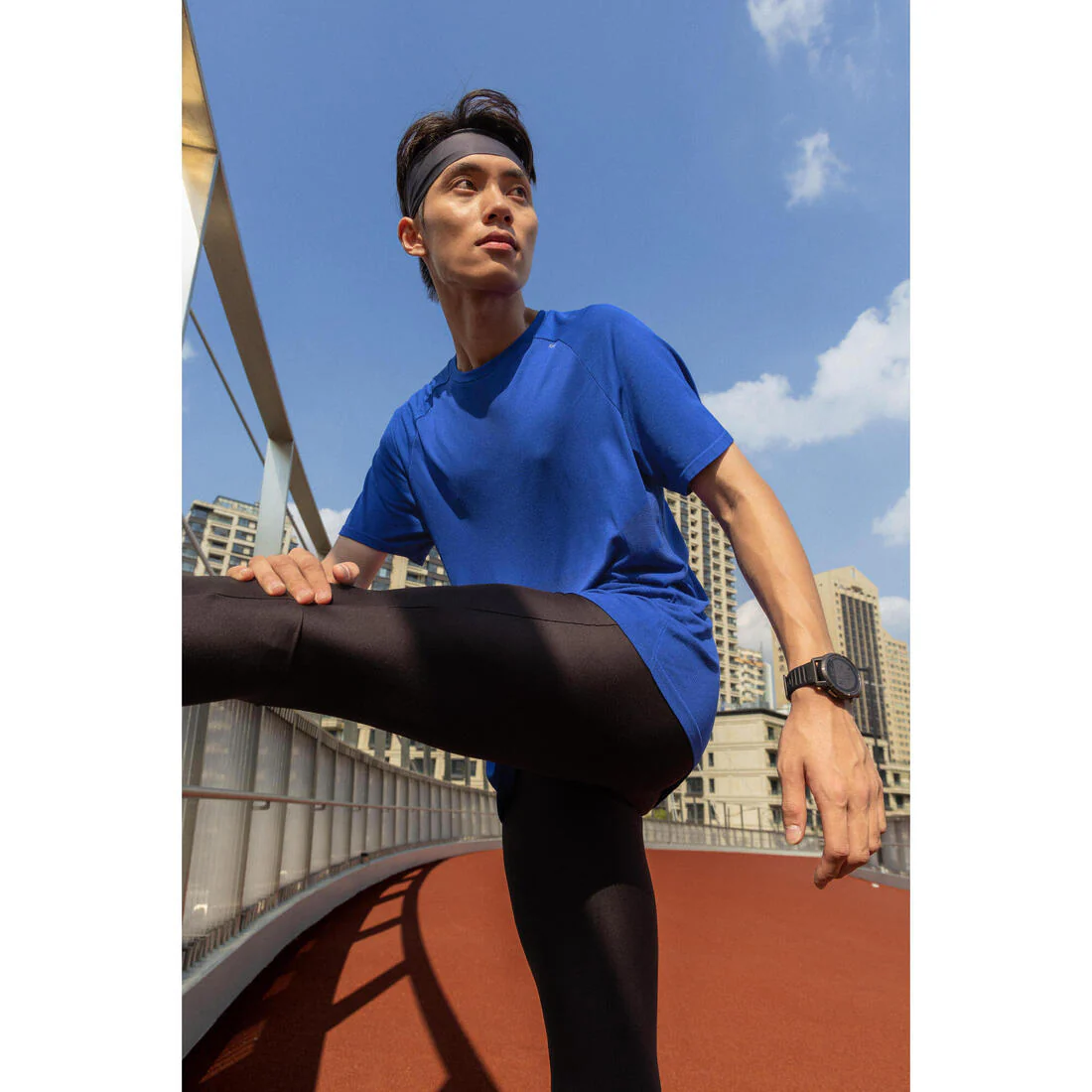 Men's KIPRUN Run 500 Comfort seamless running T-shirt - Image 26