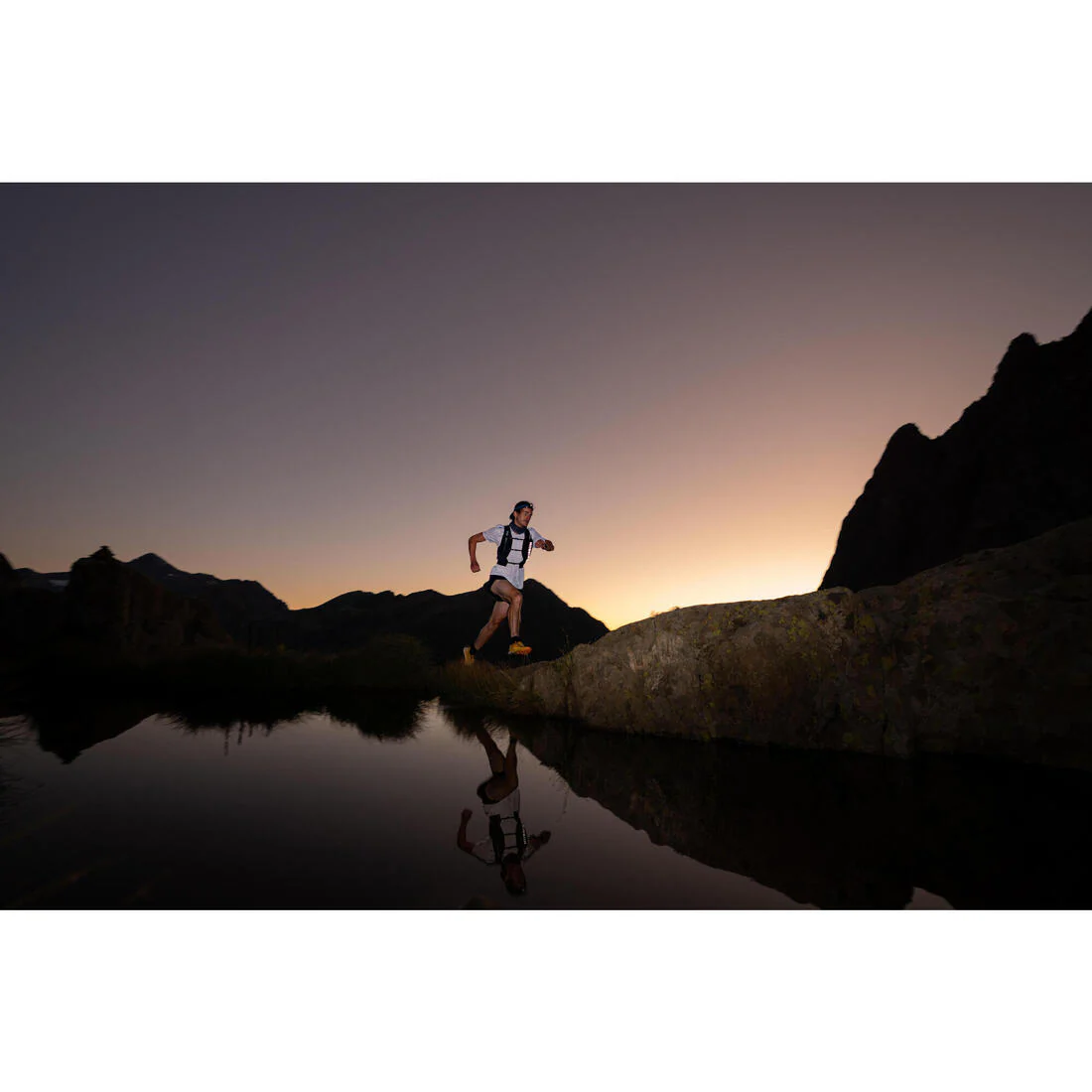 Men's KIPRUN Run 500 Comfort Split Running Shorts - Image 14