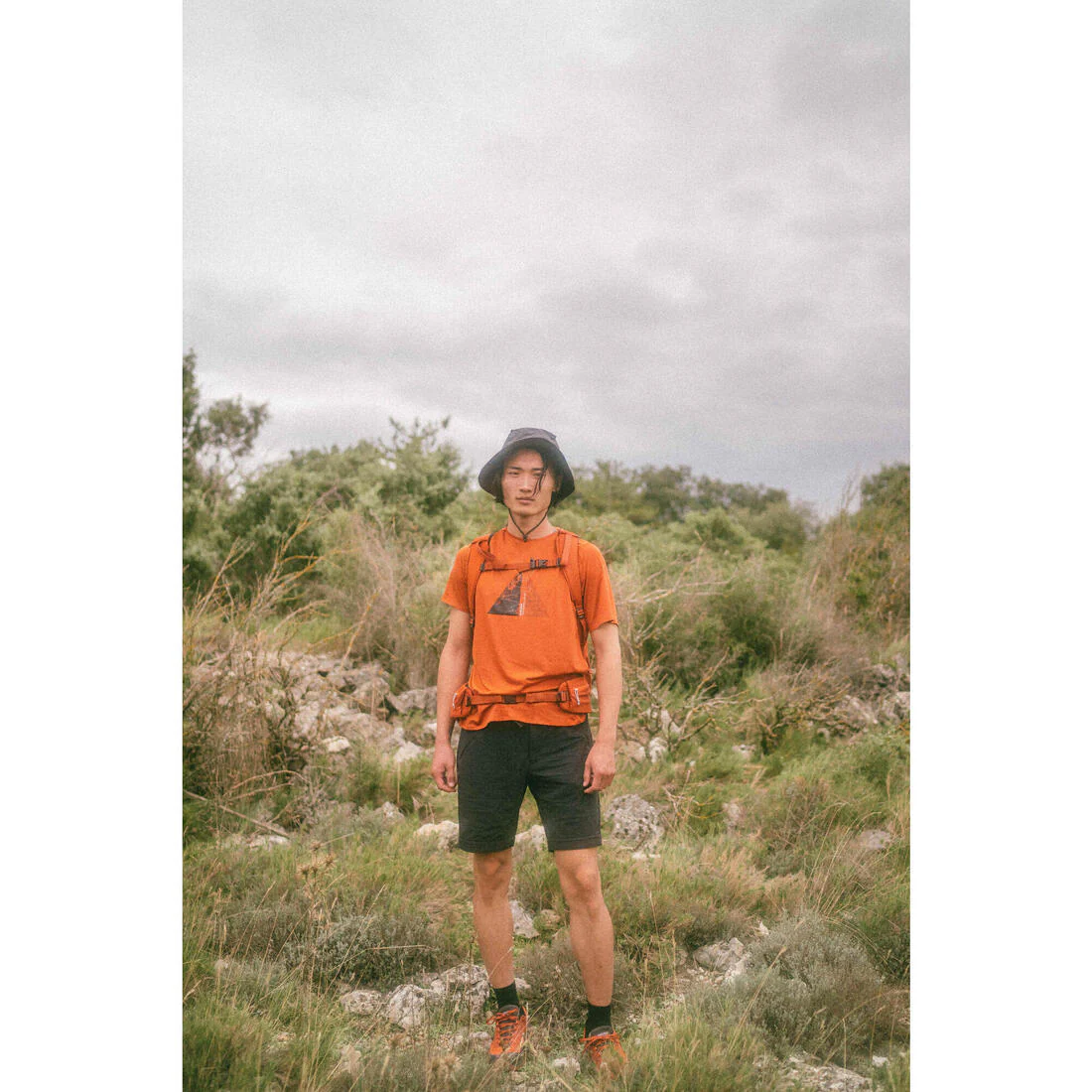 Men's MH500 short-sleeved hiking t-shirt - Image 30