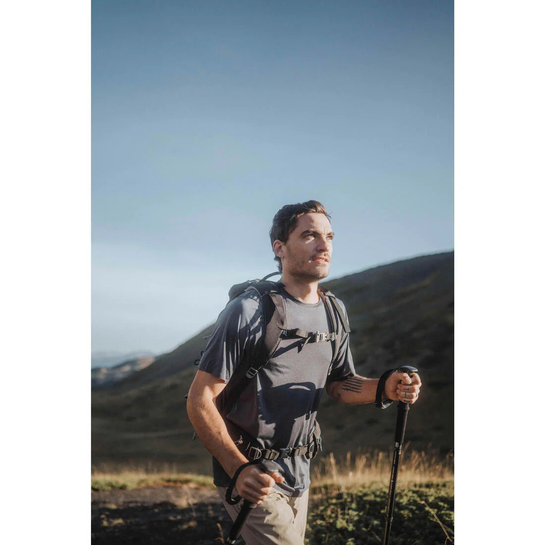 Men's MH500 short-sleeved hiking t-shirt - Image 40