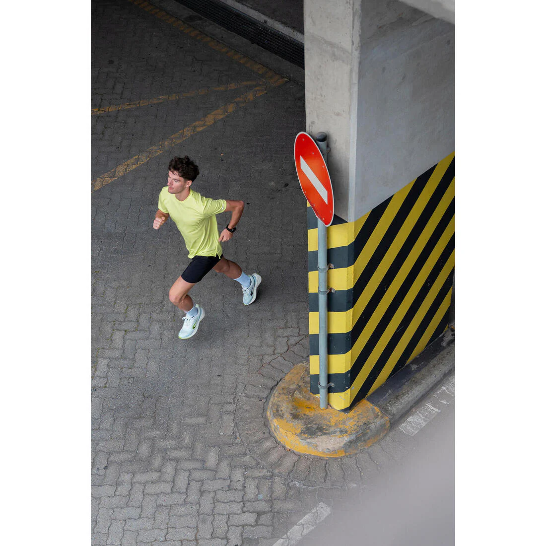 Men's Running Breathable T-shirt KIPRUN Run 500 Dry-yellow lemon - Image 53