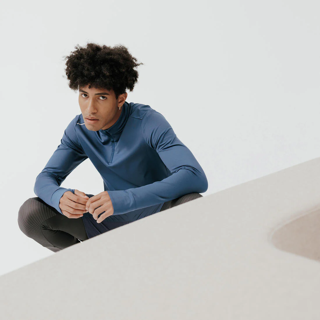 Men's Running T-Shirt With Long Sleeves - Image 13