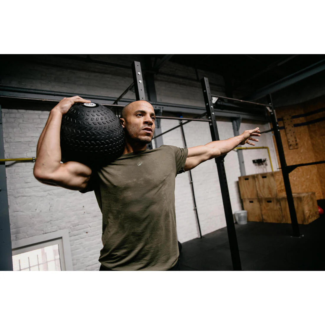 Men's Slim-Fit Breathable Cross Training T-Shirt - Image 13
