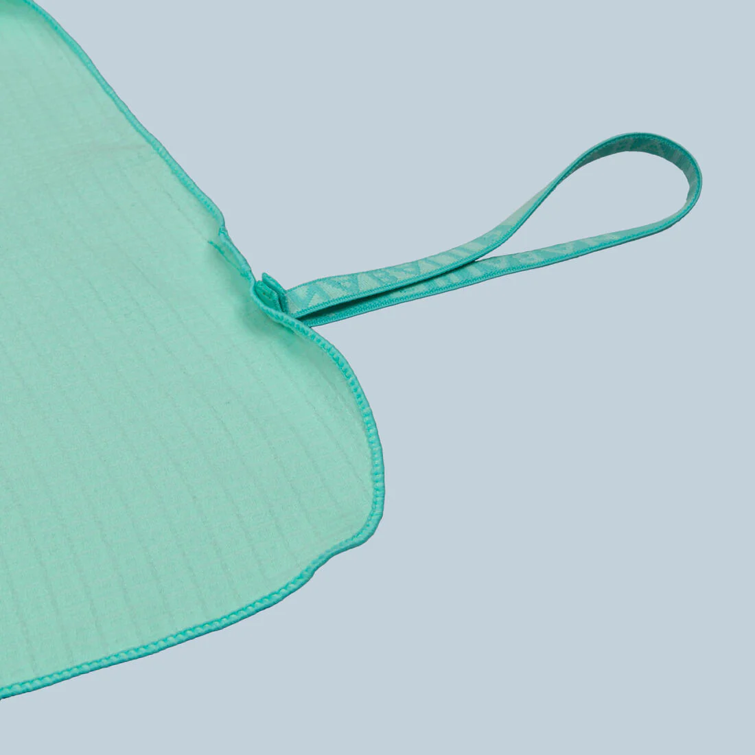 Microfibre Towel Ultra Lightweight Size XL 110 X 175 Cm - Green Mint - Image 3