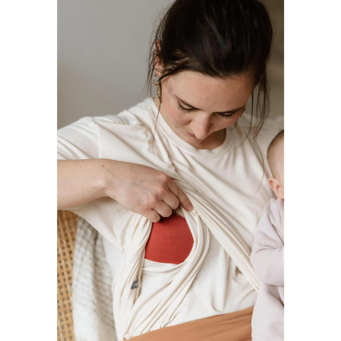 Short-Sleeved Pregnancy Breast-Feeding Yoga T-Shirt - Beige - Image 7