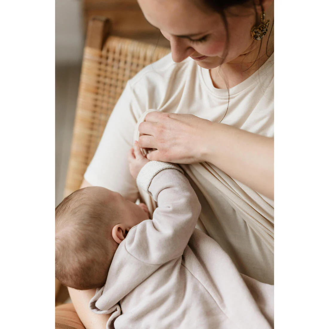 Short-Sleeved Pregnancy Breast-Feeding Yoga T-Shirt - Beige - Image 8