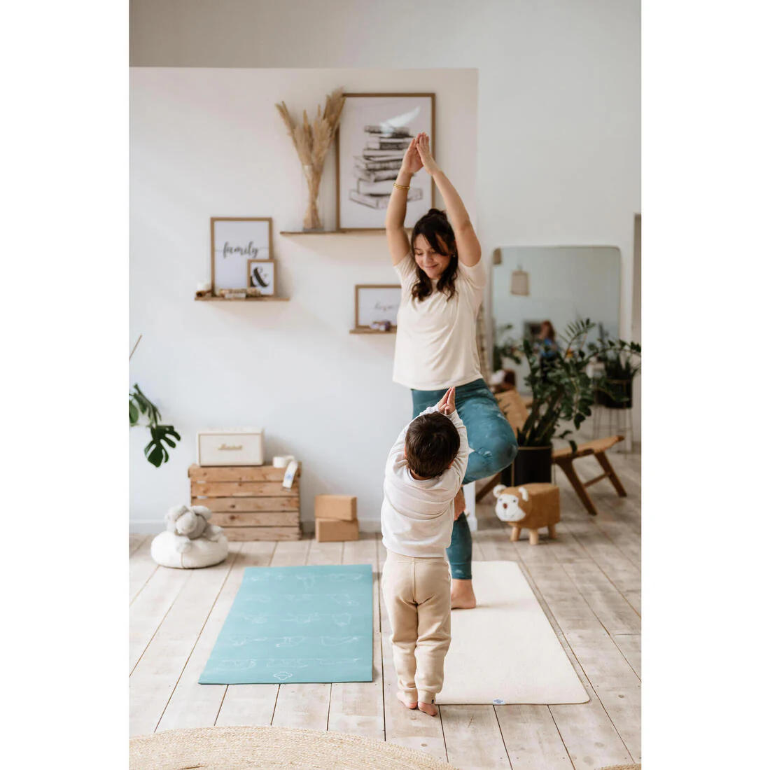 Short-Sleeved Pregnancy Breast-Feeding Yoga T-Shirt - Beige - Image 9