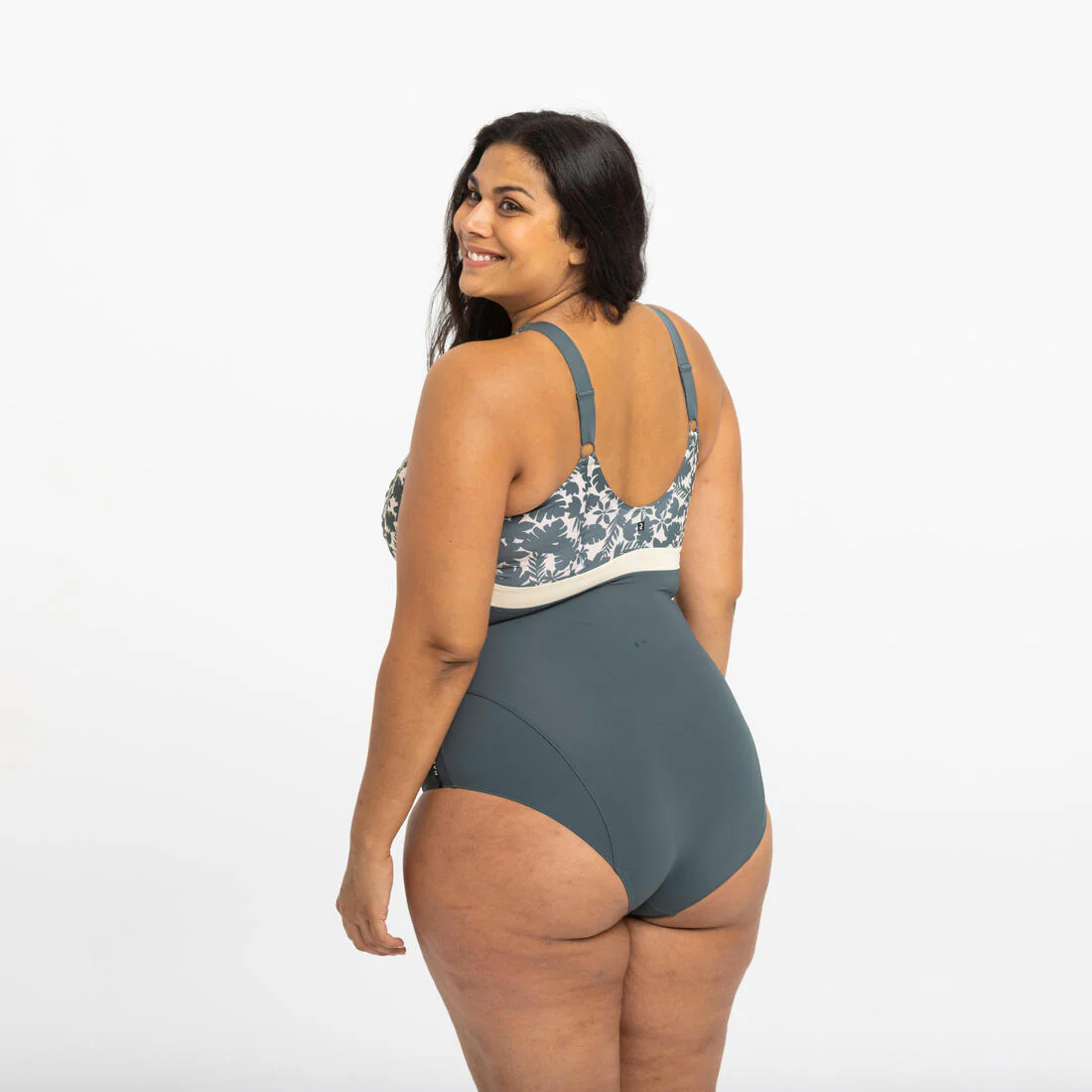 Womenâs Aquafit 1-piece Swimsuit Mia Leo Cup size D/E - Image 2
