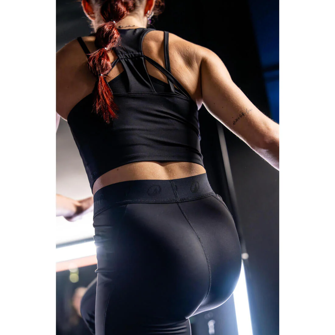 Women's Body-Hugging Fitness Cropped Tank Top - Black - Image 7