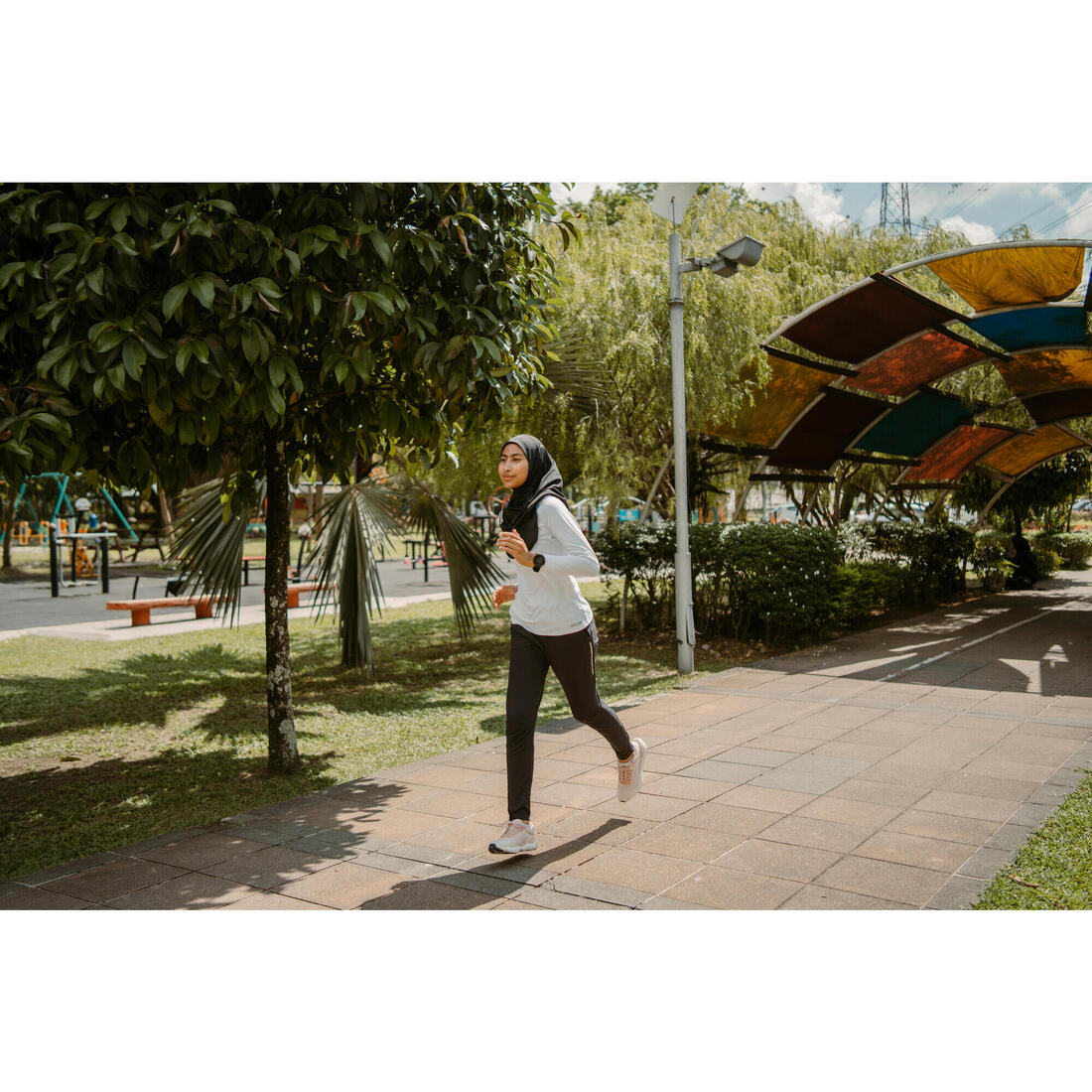 Women's KIPRUN V2 Running Hijab - Image 24