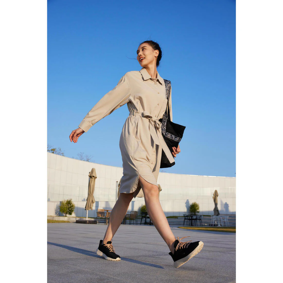 Women's KLNJ BE ESSENTIAL Trainers - Black - Image 12