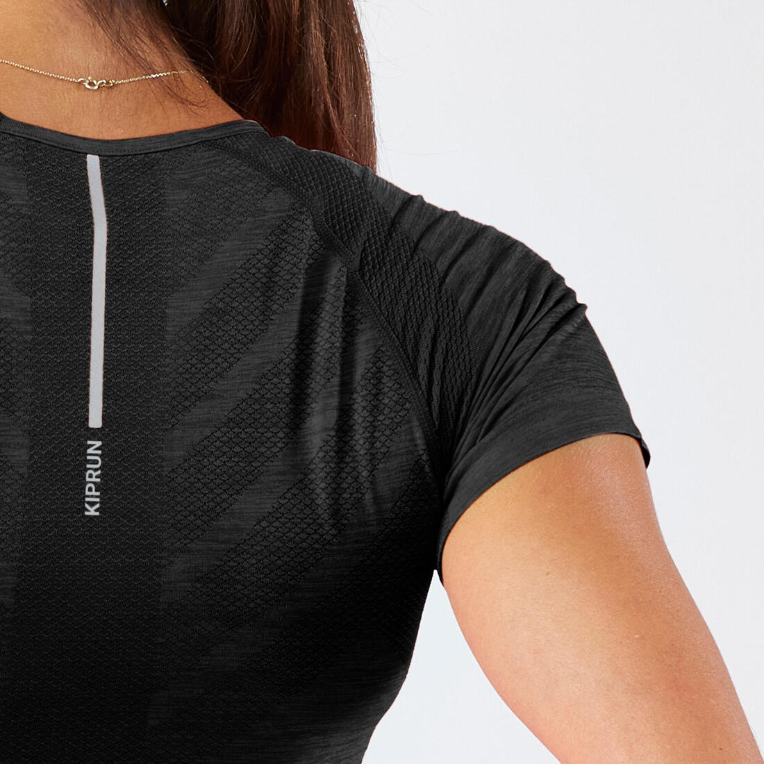 Women's Seamless Running&Trail Running T-Shirt-KIPRUN Run 500 Comfort slim - Image 8