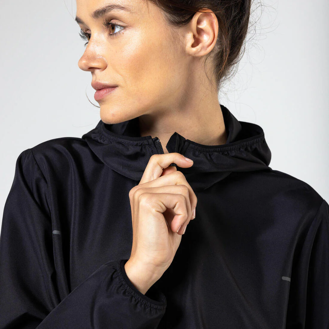 Women's windproof running jacket - KIPRUN Run 100 Wind - Image 4