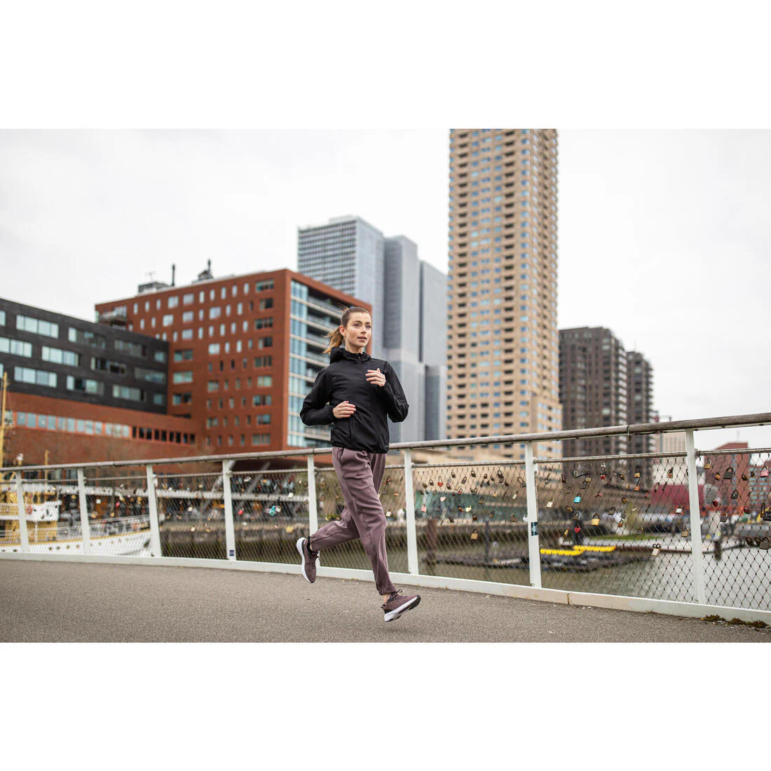 Women's windproof running jacket - KIPRUN Run 100 Wind - Image 7